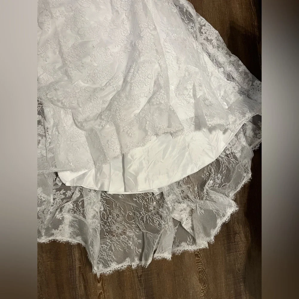 Clothfun wedding dress. Size 12. White - Picture 5 of 8